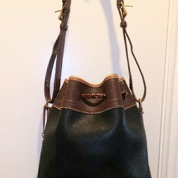 AUTHENTIC VINTAGE DOONEY AND BOURKE DRAWSTRING BAG - Picture 2 of 10